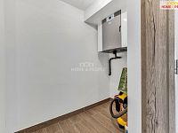 Prodej prostorného domu 7+kk, Cerhenice - 21