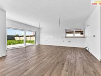 Prodej prostorného domu 7+kk, Cerhenice - 8