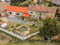 Prodej statku s obytnou jednotkou 83m u Hořovic