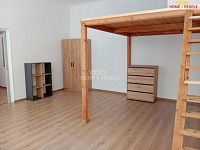 Pronájem bytu 1+1 v centru ČB - 3