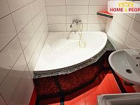 Pronájem bytu 1+kk Brno, ul. Valtická 30m2  - 3