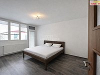 Pronájem bytu 3+1 s lodžií, ul. Libušina, Mariánské Lázně - 5