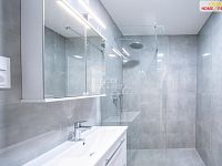 Prodej bytu 2+kk 56m Vršovice, po nákladné rekonstrukci - 4