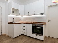 Prodej bytu 2+kk 37m v ul. Novovysočanská - 4