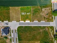 Prodej stavebního pozemku s vydaným stavebním povolením na dům 4kk - 6