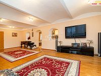 Prodej rodinného domu o třech bytových jednotkách Přívory - Všetaty - 12