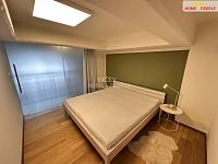 Pronájem, byt 3+KK, mezonet, 97 m2, terasa, garážové stání, Praha Libeň, ul. Novákových - 16