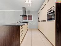 Prodej prostorného domu 6+1, Praha 4 - 11