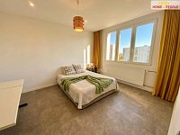 Pronájem luxusního bytu 3+1 s lodžií, 83 m2, Zárubova, Praha 12-Kamýk - 12