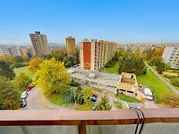 Pronájem luxusního bytu 3+1 s lodžií, 83 m2, Zárubova, Praha 12-Kamýk - 4