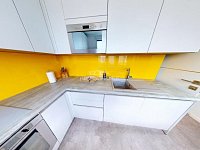 Pronájem luxusního bytu 3+1 s lodžií, 83 m2, Zárubova, Praha 12-Kamýk - 9