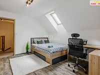 Prodej rodinného domu 5+kk+G, s nádhernou zahradou, Stanovice - 12