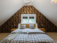 Prodej rodinného domu 5+kk+G, s nádhernou zahradou, Stanovice - 15