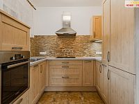 Prodej rodinného domu 5+kk+G, s nádhernou zahradou, Stanovice - 5