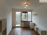Pronájem bytu 2+kk s balkónem s výhledem do lesa, Praha 10 - 6