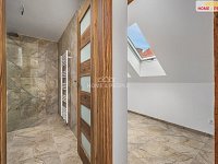 Pronájem bytu 2+kk 30m² s parkovacím stáním, Bylany u Českého Brodu - 9