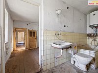 Prodej rodinného domu 5+1, Bylany - Chrášťany u českého Brodu - 16