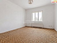 Prodej bytu 3+1 se zahradou a parkovacím stáním, Říčany - 7