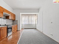 Prodej bytu 2+1 se zahradou a parkovacím stáním, Říčany - 3
