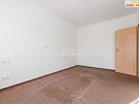 Prodej bytu 2+1 se zahradou a parkovacím stáním, Říčany - 8