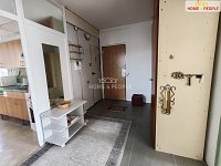 Pronájem bytu 4+1 s balkonem 84 m2 v K.Varech - 9