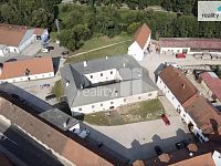 Historická tvrz v centru Města Dačice - 4
