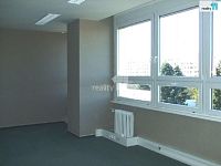 Pronajmeme kancelář – 29 m2 v Praze 10, Horních Měcholupech. - 3