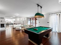 Prodej prostorného rodinného domu 432 m2, 7+kk s bazénem a zahradou, Praha – Královice - 10