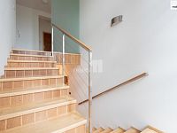 Prodej prostorného rodinného domu 432 m2, 7+kk s bazénem a zahradou, Praha – Královice - 28