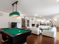 Prodej prostorného rodinného domu 432 m2, 7+kk s bazénem a zahradou, Praha – Královice - 4