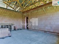 Prodej hrubé stavby Bungalov 5+kk 246 m2, Pozemek 1790 m2, Bukovany - 12