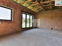 Prodej hrubé stavby Bungalov 5+kk 246 m2, Pozemek 1790 m2, Bukovany - 6