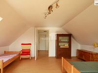 Chalupa nebo rodinný dům v Myslívě - 9