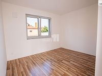 Prodej rodinného domu 125 m², pozemek 266 m² V Průhonu, Zvěřínek - 8