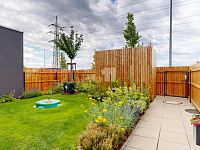 PRONÁJEM řadový rodinný dům 5+kk, 136m2, ulice Manželů Dostálových, Praha, Hostavice - 10