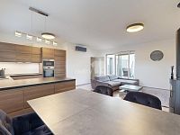 PRONÁJEM řadový rodinný dům 5+kk, 136m2, ulice Manželů Dostálových, Praha, Hostavice - 13