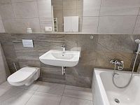 PRONÁJEM řadový rodinný dům 5+kk, 136m2, ulice Manželů Dostálových, Praha, Hostavice - 20