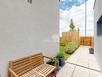 PRONÁJEM řadový rodinný dům 5+kk, 136m2, ulice Manželů Dostálových, Praha, Hostavice - 9