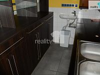 Nebytový prostor zařízený  jako bar v K. Varech - 10