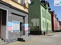 Nebytový prostor zařízený  jako bar v K. Varech - 13