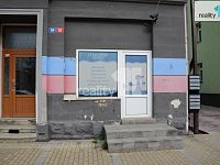 Nebytový prostor zařízený  jako bar v K. Varech - 14