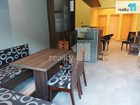 Nebytový prostor zařízený  jako bar v K. Varech - 4