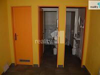 Nebytový prostor zařízený  jako bar v K. Varech - 5