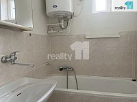 Prodej velkého rodinného domu - 2 byty, 1 nebytový prostor, pozemek 1173 m2, Liberec-Vesec - 10