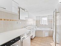 Prodej rodinné usedlosti 5+kk, 219 m2 Soběslavice - Padařovice, pozemky 19657 m2 - 14