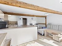 Prodej rodinné usedlosti 5+kk, 219 m2 Soběslavice - Padařovice, pozemky 19657 m2 - 6