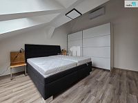 Pronájem zařízeného ateliéru 2+kk, 40 m2, s možností parkování Praha 7