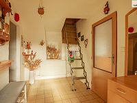 Velký obytný dům v centru Žebráku - 28