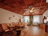 Velký obytný dům v centru Žebráku - 4