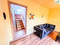 Prodej apartmán 2+1, 61 m2, Slapy - obývací pokoj